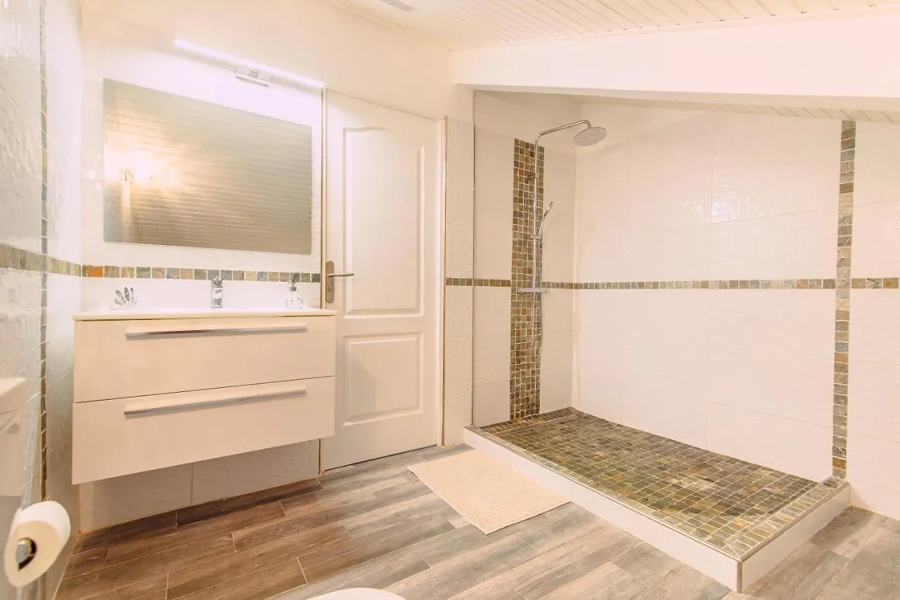 Duplex Luxury Avec Piscine A Debordement Et Vue Panoramique - Bed And Coffee Luxury Apartment Le Diamant